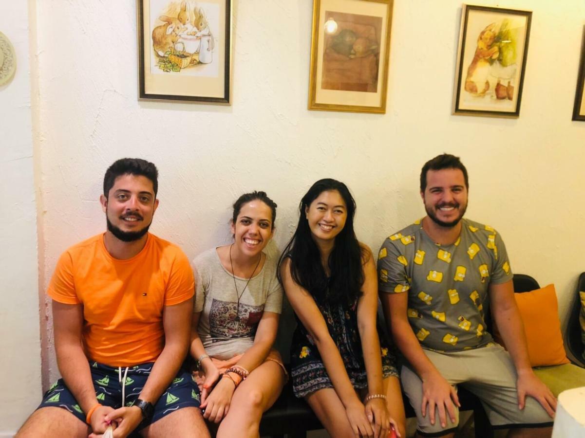 Rabbitat Hostel Bangkok Bagian luar foto
