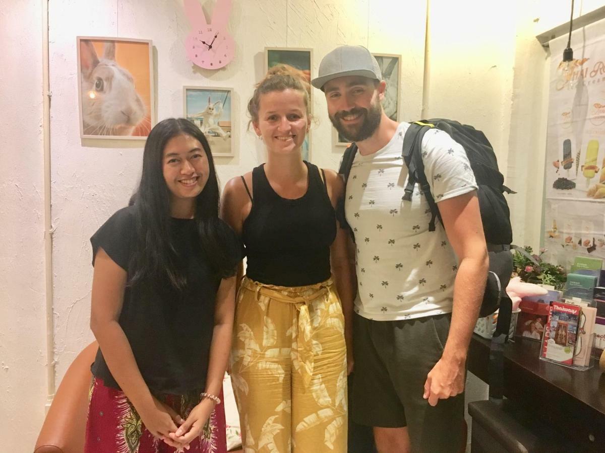 Rabbitat Hostel Bangkok Bagian luar foto