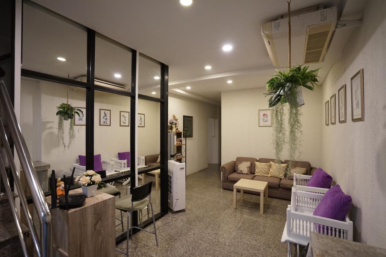 Rabbitat Hostel Bangkok Bagian luar foto